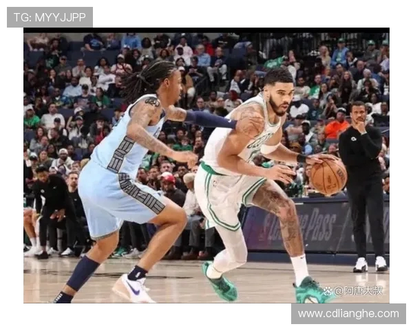 NBA赛季激战正酣 巨星对决与年轻球员崛起的精彩故事