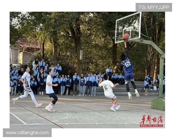 激情燃烧赛场奋力拼搏展风采凝聚力量共谱体育精彩篇章