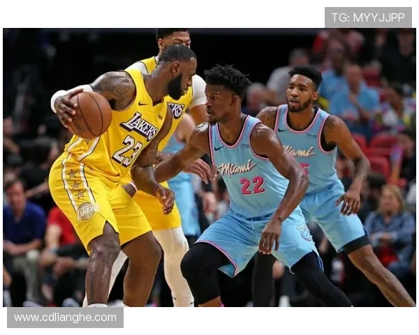 2016年湖人与热火对决回顾：经典瞬间与赛季精彩分析